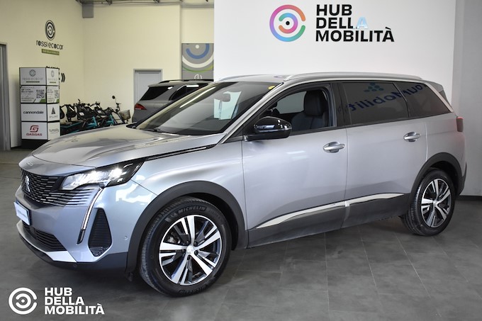 PEUGEOT 5008 PureTech Turbo 130 S&S Allure Pack